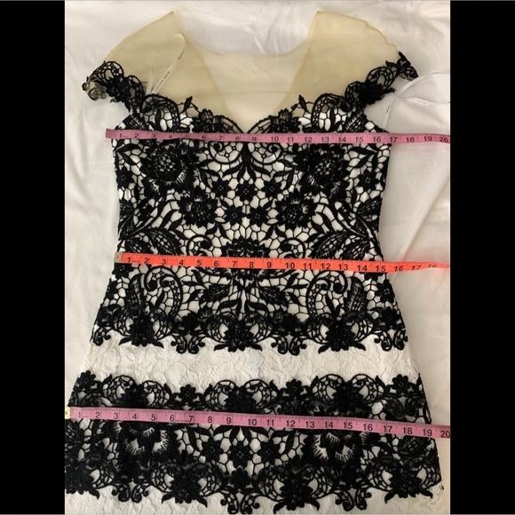 NEW $748 Tadashi Shoji Aubrianna Black/White Lace Gown [‎ SZ 8 ] - Picture 8 of 8